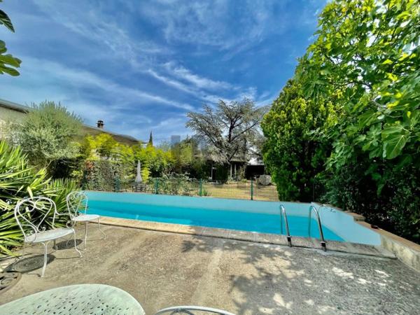 Vente / Maison avec dépendance à Laudun-l'Ardoise (30290)