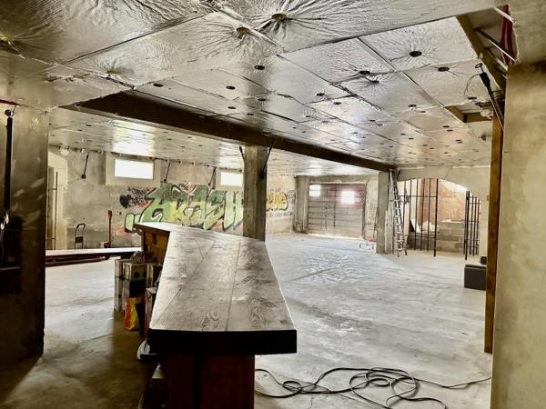 Vente / Maison avec dépendance à Laudun-l'Ardoise (30290)