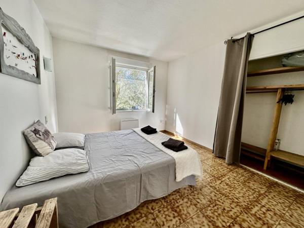 Vente / Maison avec dépendance à Laudun-l'Ardoise (30290)