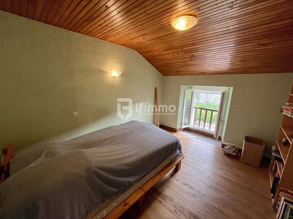 À Vendre : Charmante Maison à Mazères-de-Neste avec Bois Séparé