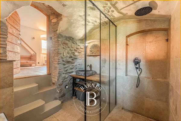 Sciez, Maison 5 Chambres -  304 m² à vendre