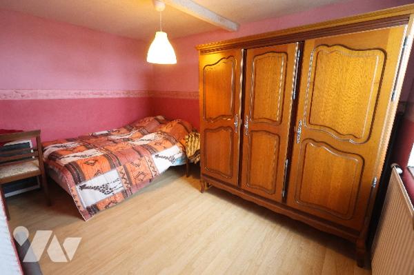 Charmante maison individuelle, 2 chambres, garage, terrain.