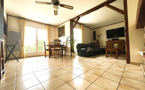 Maison à vendre    5 pièces •  Persan