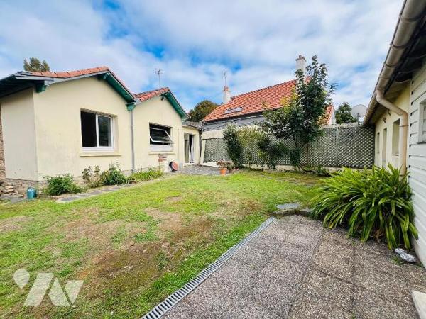 A VENDRE - PORNICHET CENTRE - SECTEUR DE GAULLE - GARE - MAISON T3 AVEC DEPENDANCE 
Emplacemen...