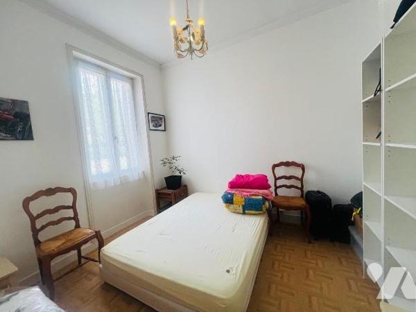 A VENDRE - PORNICHET CENTRE - SECTEUR DE GAULLE - GARE - MAISON T3 AVEC DEPENDANCE 
Emplacemen...