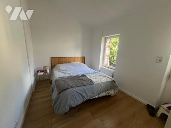 A VENDRE - PORNICHET CENTRE - SECTEUR DE GAULLE - GARE - MAISON T3 AVEC DEPENDANCE 
Emplacemen...