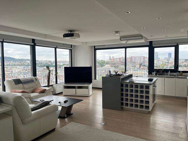 À vendre : Appartement 2 pièces avec vue à Puteaux