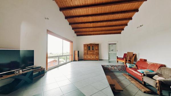 Ensemble immobilier professionnel avec hall de 600 m² et logement de service – Rottelsheim