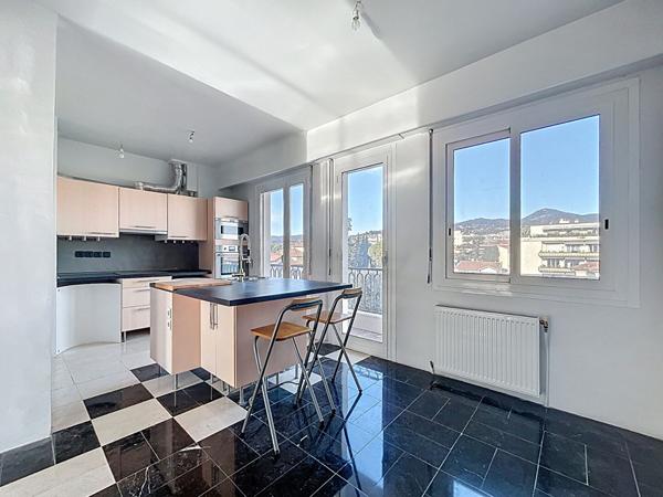 Appartement  avec terrasse Nice Cimiez 4 pièces 105 m2