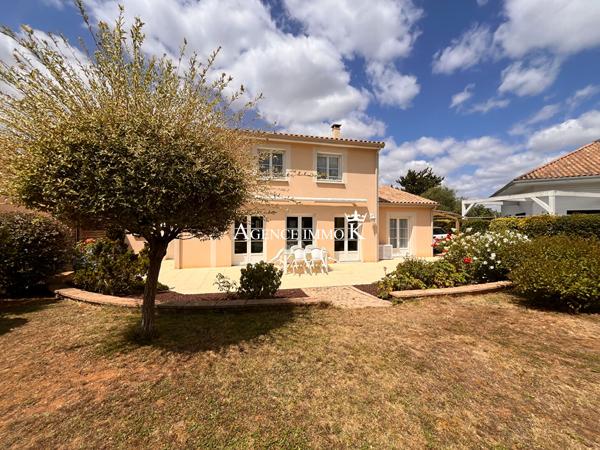 BUXEROLLES - Maison T6 dans un secteur calme , Buxerolles
