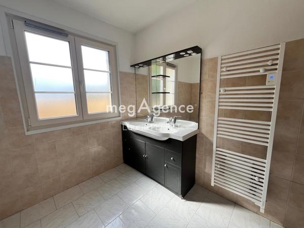 Maison à CHARNY OREE DE PUISAYE, 89120 - 5 pièces 132m²