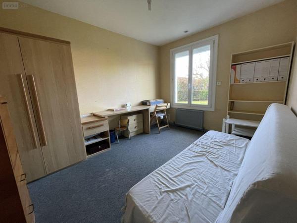 Maison individuelle à vendre à Nueil-les-Aubiers dans les Deux-Sèvres (79250), ref : AGM 60*