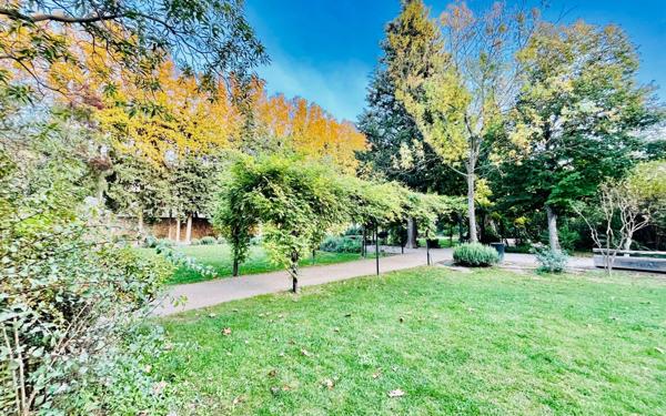 Appartement à vendre    1 pièce • 26,40 m2 Pélissanne