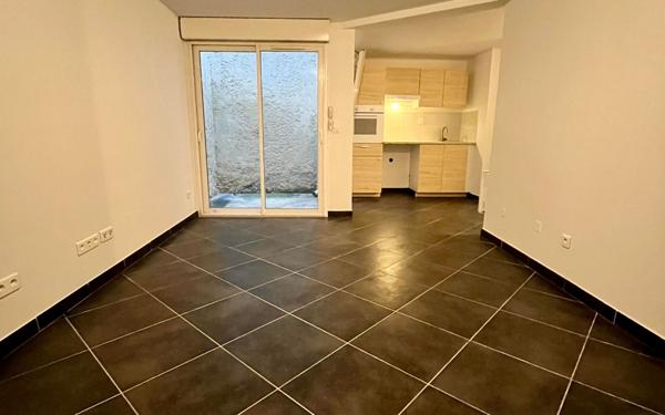 Appartement à vendre    1 pièce • 26,40 m2 Pélissanne