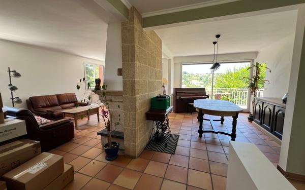 Maison à vendre    6 pièces • 133,95 m2 Le Pecq