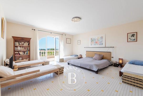 Cabris, Villa 7 Chambres -  262 m² à vendre