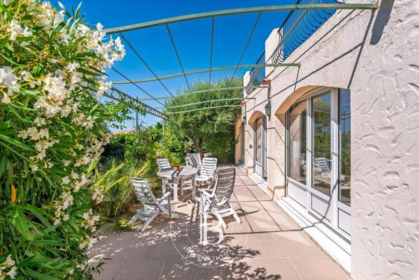 Cabris, Villa 7 Chambres -  262 m² à vendre