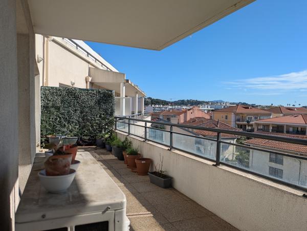 Cagnes-sur-Mer (06800) 2 PIECES AVEC GRANDE TERRASSE, GARAGE ET CAVE