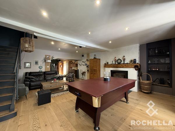 AULNAY MAISON FAMILLIALE AVEC UN GÎTE