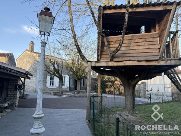 AULNAY MAISON FAMILLIALE AVEC UN GÎTE