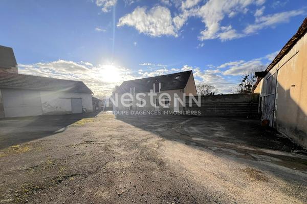 ENSEMBLE IMMOBILIER À VENDRE LA COMMUNE DE VAL-FOUZON AVEC 1.5 HECTARE