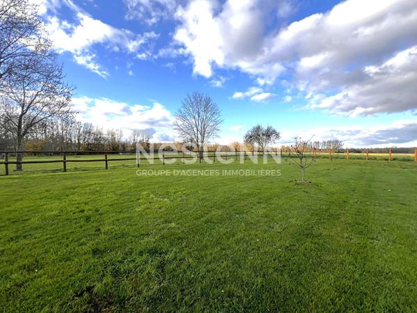 ENSEMBLE IMMOBILIER À VENDRE LA COMMUNE DE VAL-FOUZON AVEC 1.5 HECTARE