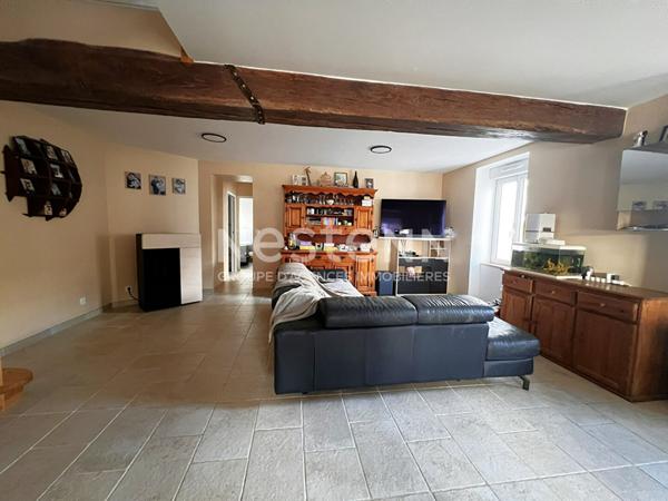 ENSEMBLE IMMOBILIER À VENDRE LA COMMUNE DE VAL-FOUZON AVEC 1.5 HECTARE