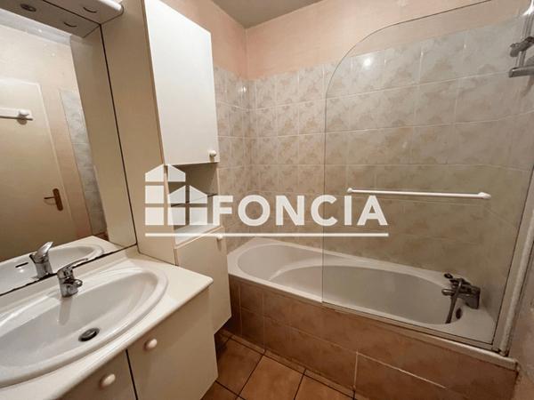 Location Appartement 3 pièces 67.94 m² - 6 RUE VILLARS Nantes 44100