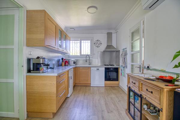 Magnifique maison meulière rénovée à deux pas des bords de Marne