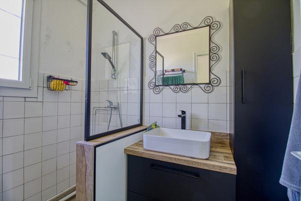 Magnifique maison meulière rénovée à deux pas des bords de Marne