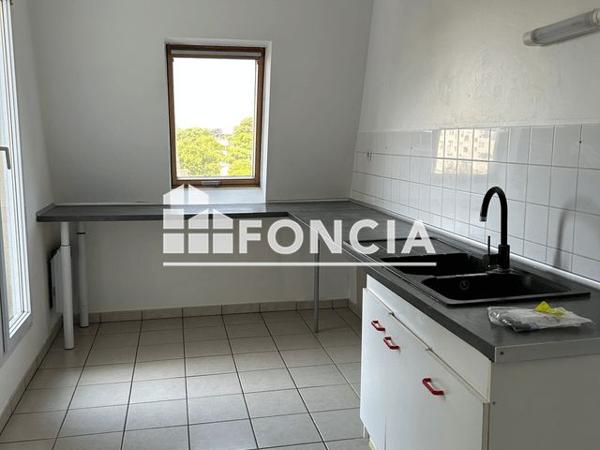 Location Appartement 4 pièces 109.3 m² - CLOS DE LA CHAPELLE La Chapelle Saint Mesmin 45380