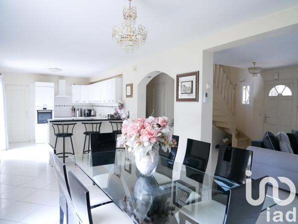 House for sale 6 rooms 125 m² Saint-Brice-sous-Forêt