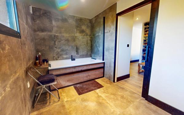 Maison à vendre    7 pièces • 410 m2 Montpellier