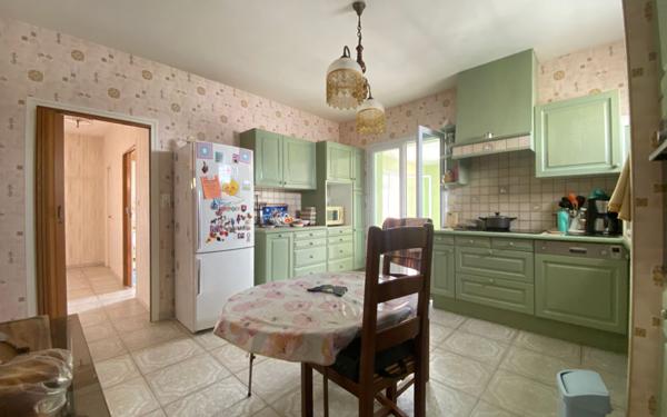 Maison à vendre    6 pièces •  Réalville