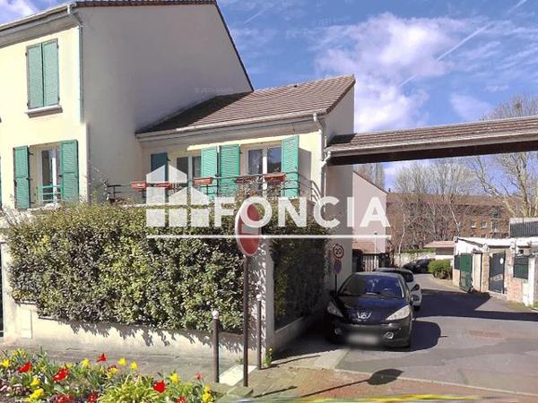 Location Parking - 33 AVENUE DU GENERAL DE GAULLE Roissy En France 95700