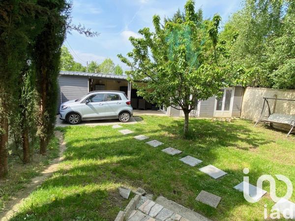 Maison traditionnelle 7 pièces de 189 m² à Montgeron (91230)