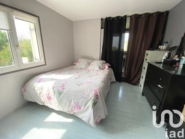 Maison traditionnelle 7 pièces de 189 m² à Montgeron (91230)