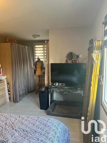 Maison traditionnelle 7 pièces de 189 m² à Montgeron (91230)