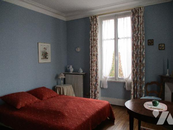 En centre-ville, Maison de Maître