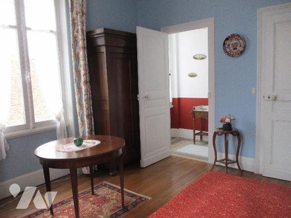 En centre-ville, Maison de Maître