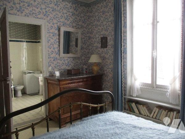 En centre-ville, Maison de Maître