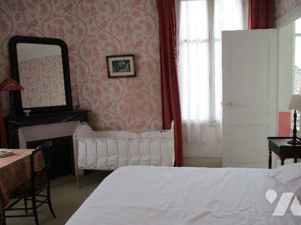 En centre-ville, Maison de Maître