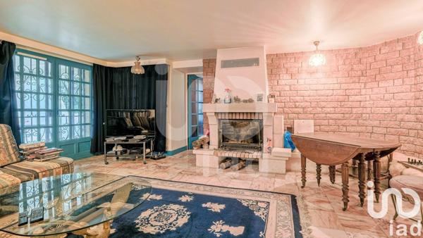 Maison traditionnelle 5 pièces de 143 m² à Coupvray (77700)