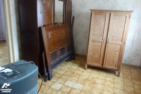 Maison, 2 chambres et cour