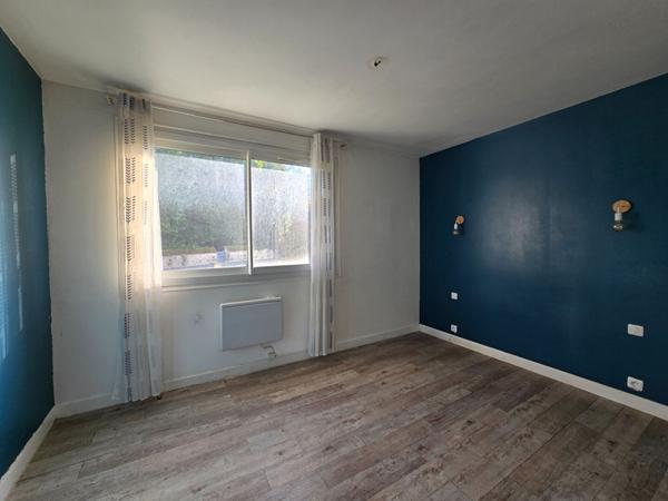 Maison Provins ( à 5min de Provins et de la gare accessible via le bus) 3 chambres / Sous-sol / jardin