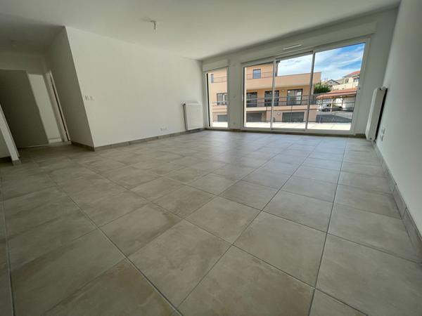 Appartement Vaugneray 4 pièce(s) 90.94 m2, terrasse