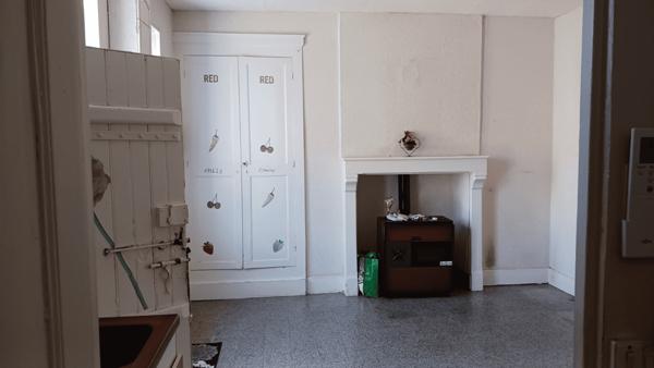 Maison 4 pièce(s) 71 m² , GRANGE ET DEPENDANCES