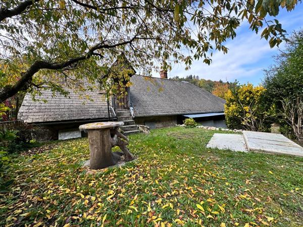 Saint Cassin, maison à fort potentiel - Idéale projet de rénovation! 107m2 sur un terrain de 494m2