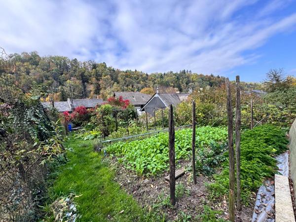 Saint Cassin, maison à fort potentiel - Idéale projet de rénovation! 107m2 sur un terrain de 494m2