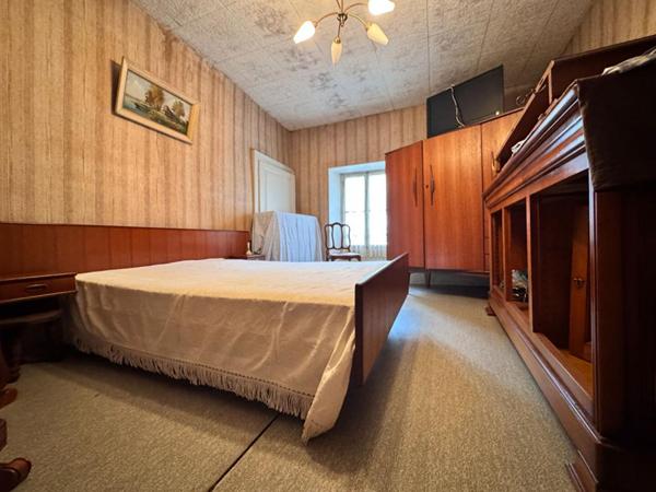 Saint Cassin, maison à fort potentiel - Idéale projet de rénovation! 107m2 sur un terrain de 494m2